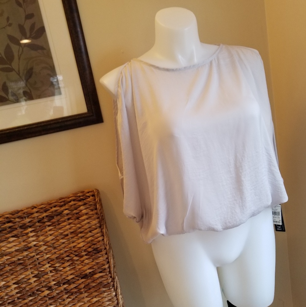 🛒BCX Peep Shoulder Butterfly Top